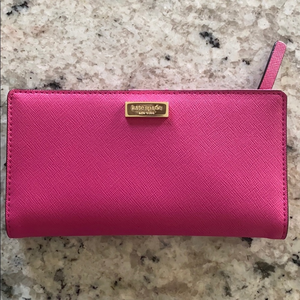 Kate Spade Stacy wallet in sweetheart pink